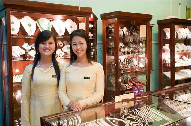 Lotus Jewellery Store in Hoi An